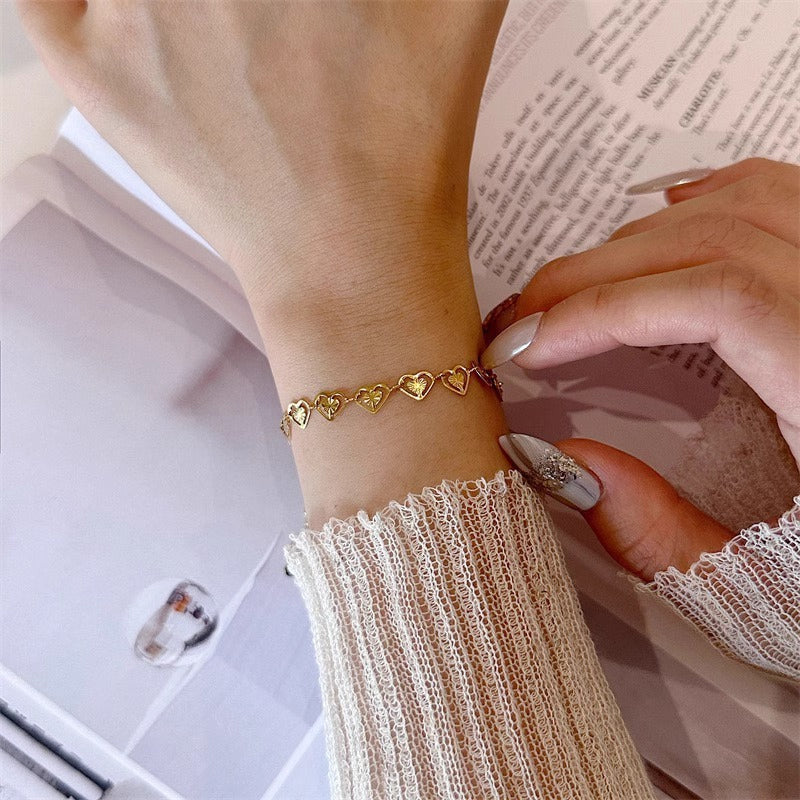 📢📢 50% OFF !! ⏰ 2026 Sale — Over 19,400 Sold! 💛 Radiant Heart Necklace – Whisper-Light, Day-to-Night Glow ✨