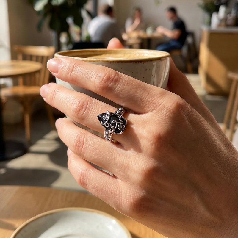 💍50% OFF NOW! 🌿 Vintage Floral Vine Ring – Black Teardrop Gem, Sparkling Accents & Openwork Band ✨