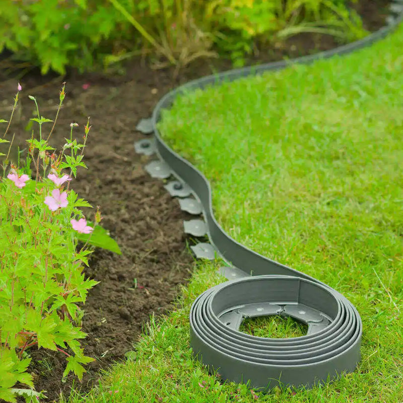📢📢50% OFF !! ⏰Garden Edging Roll 10m with 30 Pegs🏡Roll It Out, Peg It Down – Neat Borders in Minutes ✨