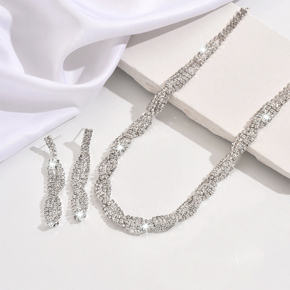 🎉 2026 Sale — Over 21,500 Sold ✨ Sparkling Rhinestone Claw Chain Necklace & Earrings Set 💎