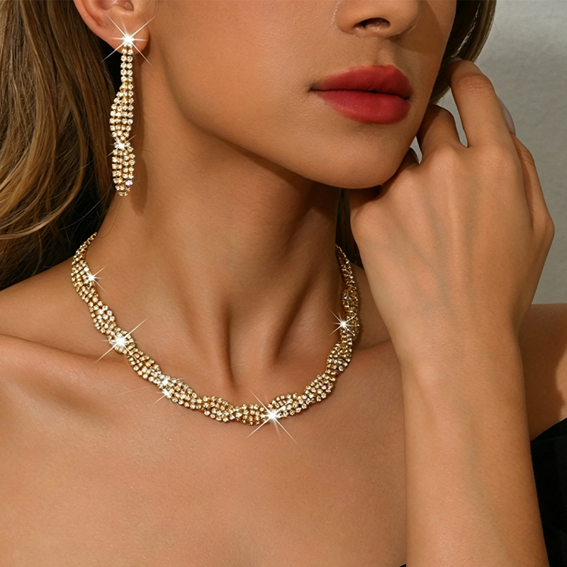 🎉 2026 Sale — Over 21,500 Sold ✨ Sparkling Rhinestone Claw Chain Necklace & Earrings Set 💎