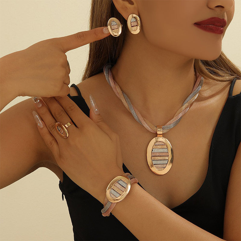 🎉 2026 Sale — Over 27,900 Sold!💎 Elegant Rhinestone Jewelry 4‑Piece Set