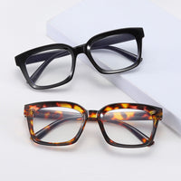 🎉 2026 Sale — Over 25,000 Sold! 👓 Retro Style, Digital Protection – Block Blue Light, Look Chic All Day! ✨