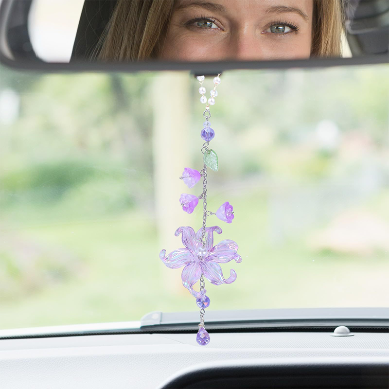 📢📢50% OFF !!⏰ Elegant Crystal Floral Car Charm