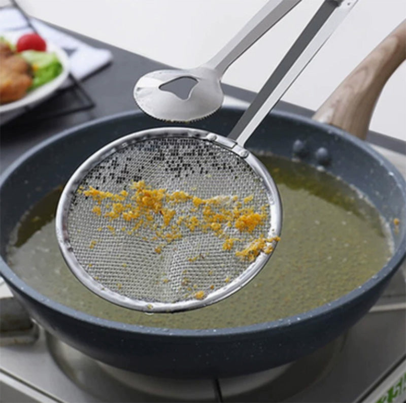 🍳 2026 Sale — Over 16,400 Sold! 🥢 2-in-1 Stainless Steel Food Tongs & Oil Strainer – Fine Mesh, Ergonomic Handle & Easy Clean 💫