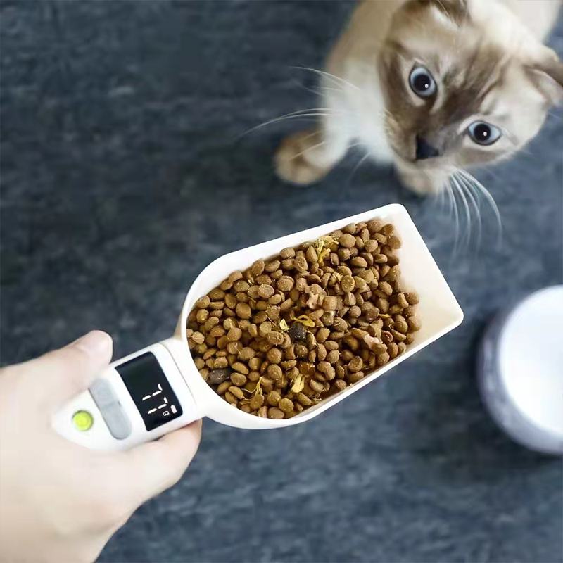 Rechargeable Pet Food Measuring Scoop with LCD Display