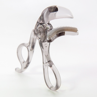 Wide-Angle Eyelash Curler with Comb